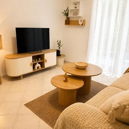 Private Patio - Heart Of Apartment Menton