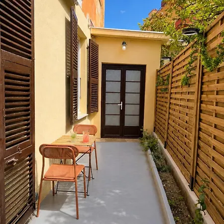 Apartment Private Patio - Heart Of *